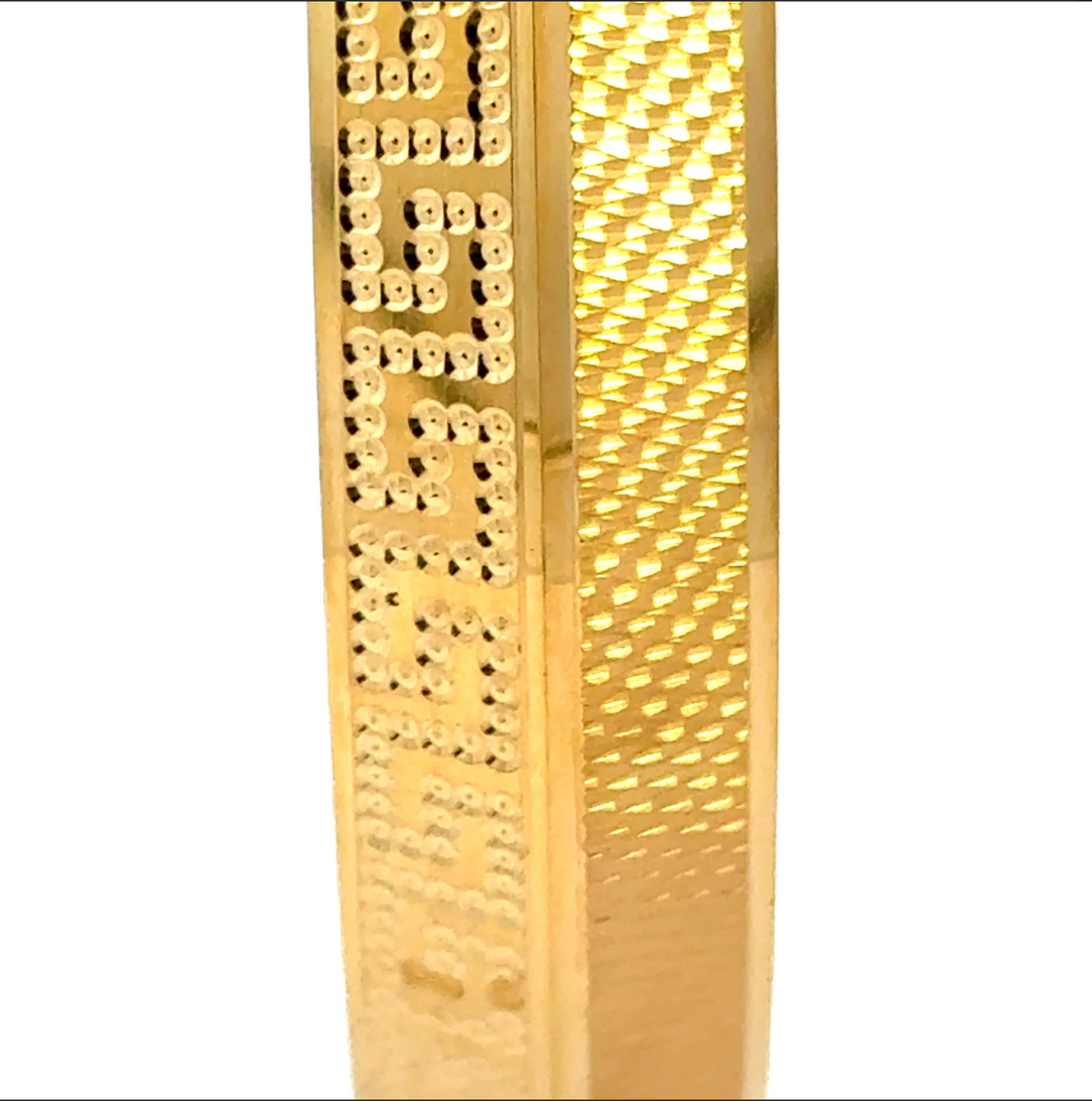 22k Yellow Gold Mens Kada measuring 13mm